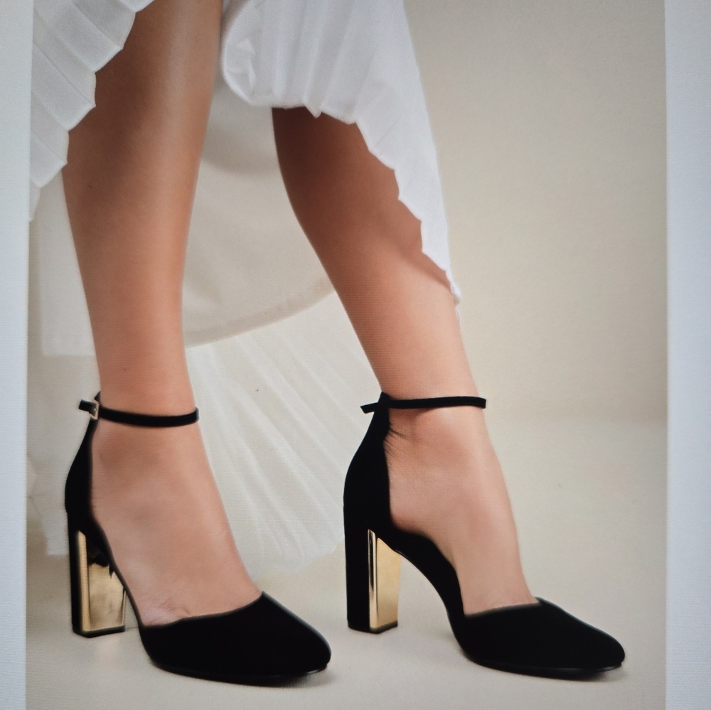 Lulu's Laura Black Velvet Ankle strap heels. Size 9